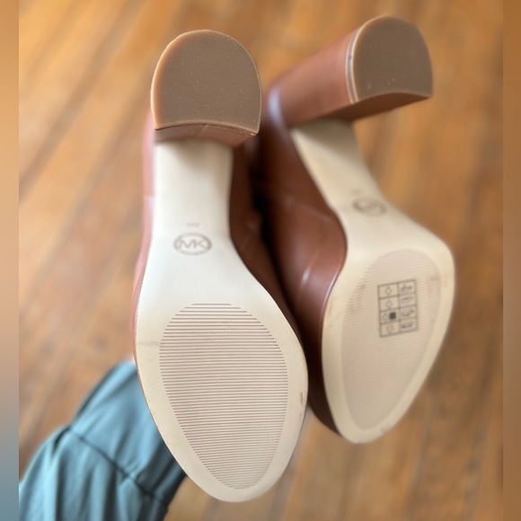 NWOB Michael Kors Parker Platform Booties Size 8 - Picture 5 of 5